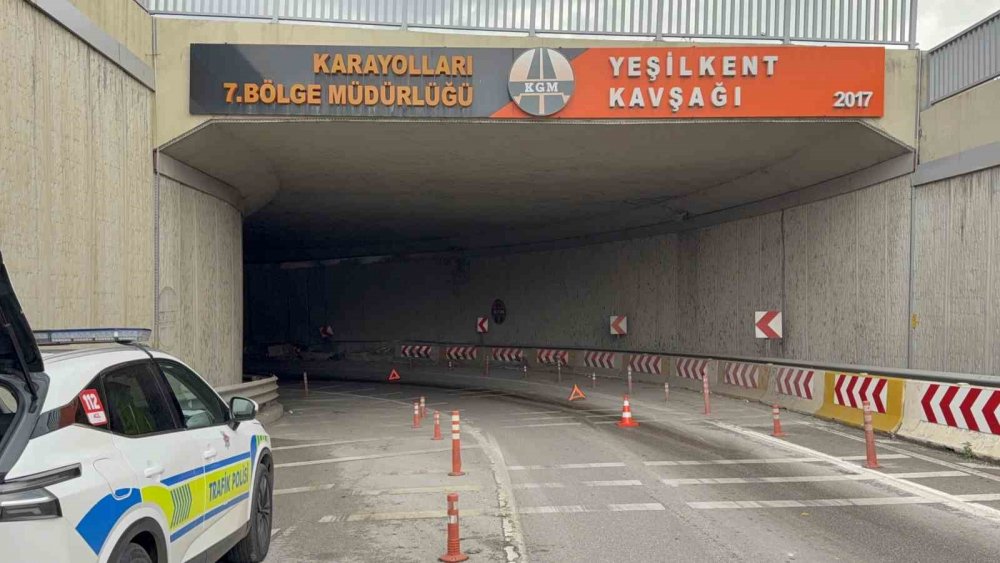 Yeşilkent Alt Geçidinde Yine Kaza: 1 Yaralı