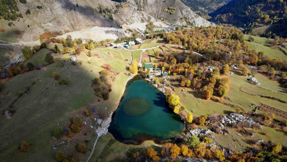 Şavşat’ın Seyrine Doyum Olmayan Sonbahar Güzelliği
