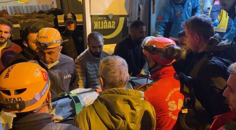 Gebze’de Çöken Binada Annenin De Cansız Bedenine Ulaşıldı: 5 Kişilik Aileden 1’i Sağ Kurtarıldı