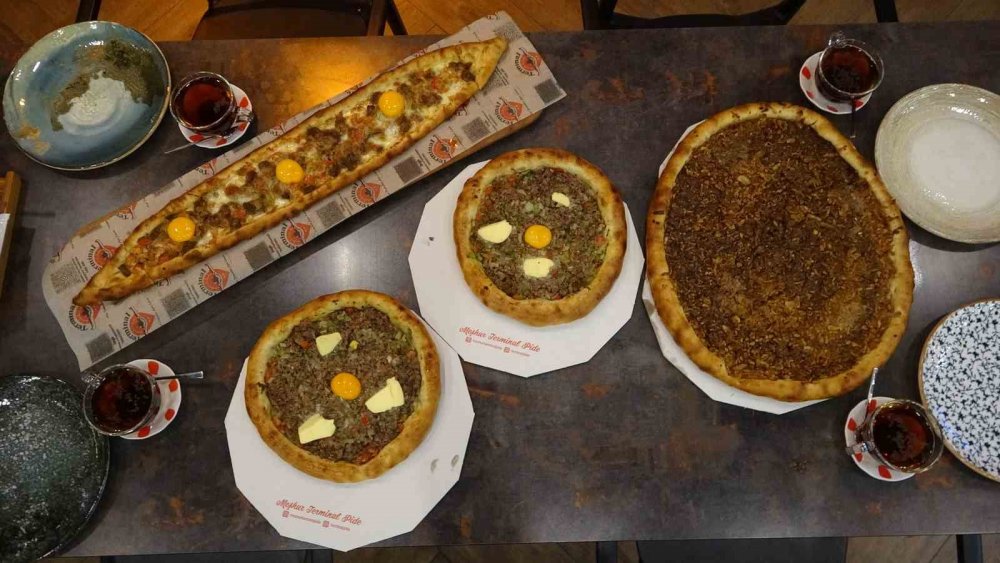 Pidenin Bu Kez Elmalısını Yaptılar