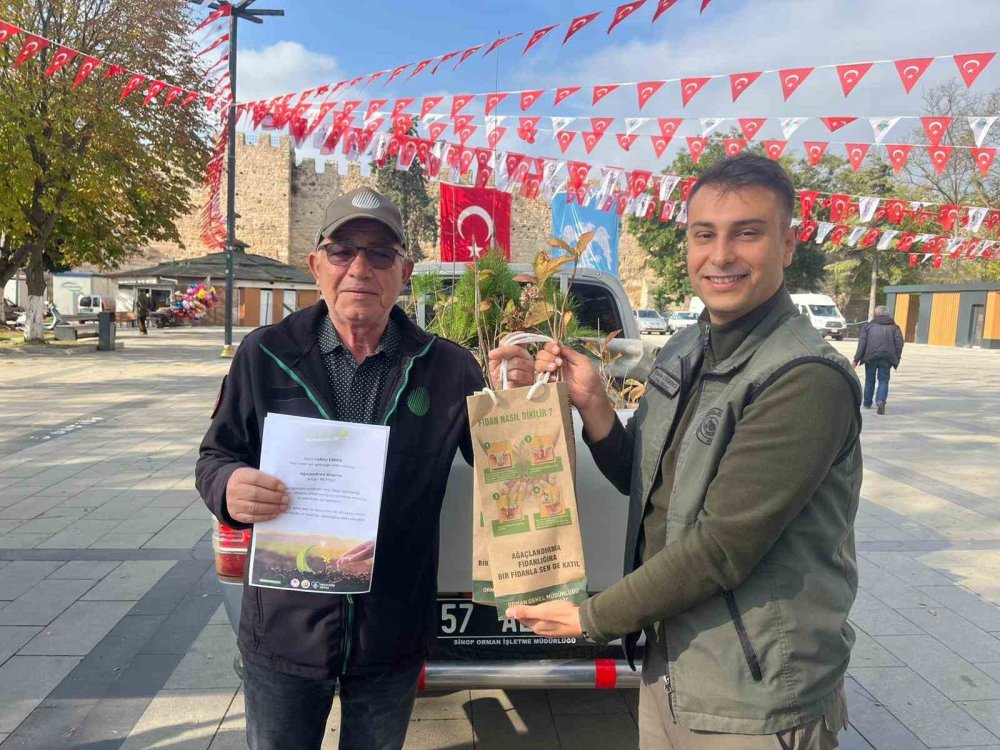 Sinop’ta Vatandaşlara Fidan Dağıtıldı