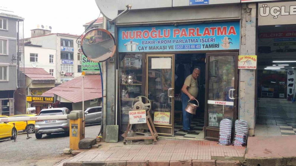 Rize’de Kaybolmaya Yüz Tutmuş Bir Zanaat: Bakır Parlatmanın Son Ustası