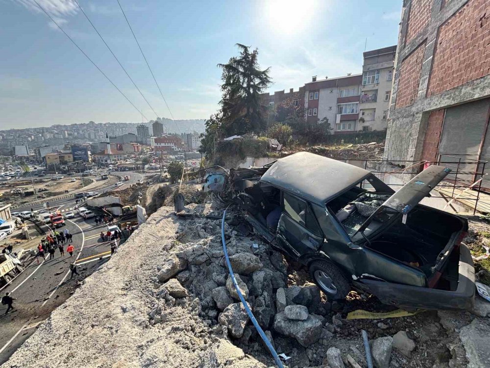 Belediyeye Ait Kamyonet Az Kalsın Faciaya Yol Açıyordu