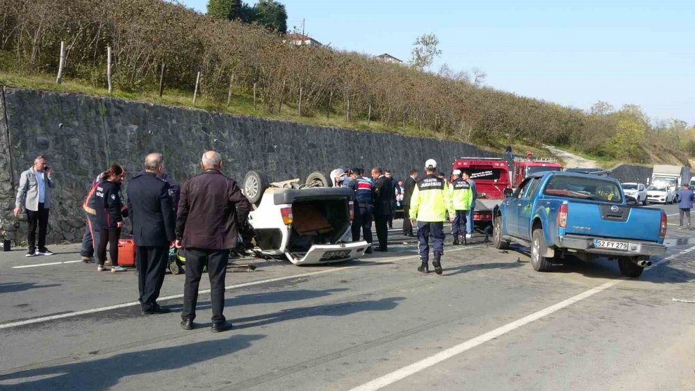 Ordu’da Otomobil İle Kamyonet Çarpıştı: Baba Öldü, Sürücü Oğlu Ve Diğer Sürücü Ağır Yaralandı