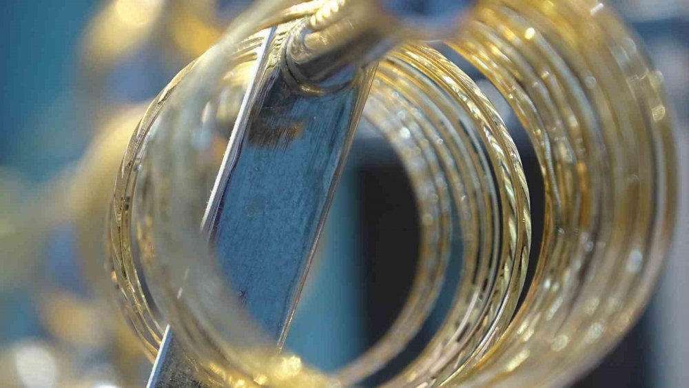 Güvenli Liman Altın Yatırımcısını Güldürdü, Döviz İse Üzdü