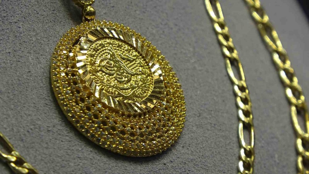 Güvenli Liman Altın Yatırımcısını Güldürdü, Döviz İse Üzdü