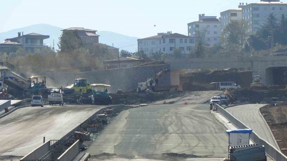 Türkiyenin en maliyetli şehir içi yolunda sona doğru