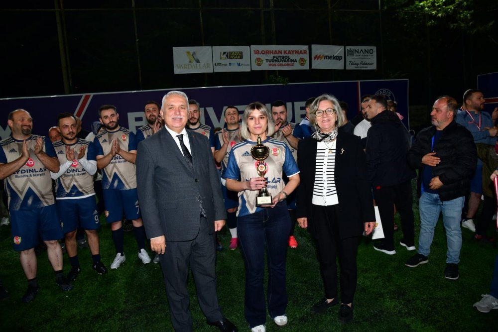 18.orhan Kaynar Futbol Turnuvası Sona Erdi