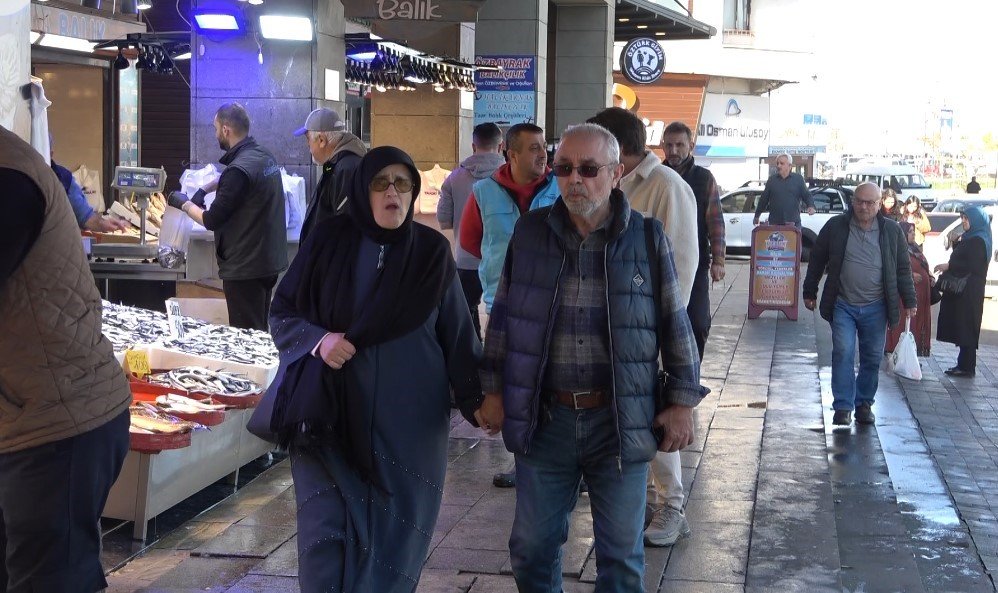 Karadeniz Son 35 Yılın En Bereketli Hamsi Sezonunu Yaşıyor