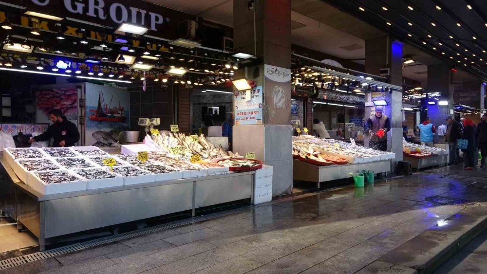 Karadeniz Son 35 Yılın En Bereketli Hamsi Sezonunu Yaşıyor