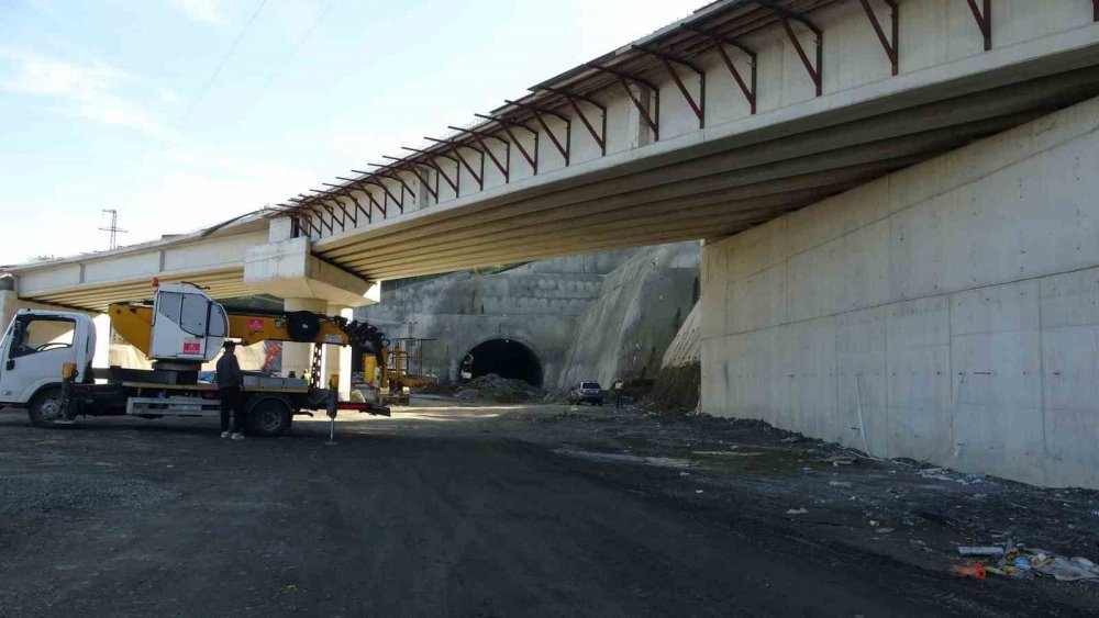 Güney Çevre Yolu’nda Çalışmalar Hızlandı, İlk Etap 3 Yıl İçinde Açılacak