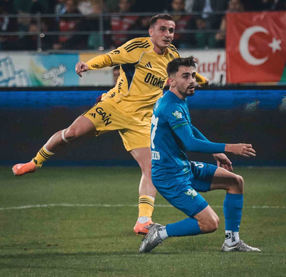 Fenerbahçe Teknik Direktörü Tedesco’dan Taha Şahin’e Övgü