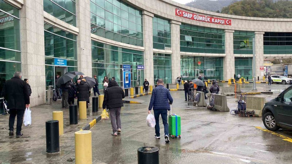 Gürcistan’a Gidebilmek İçin Sadece Kimlik Ve Pasaport Artık Yeterli Olmayacak