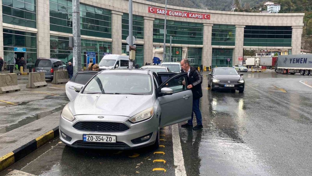 Gürcistan’a Gidebilmek İçin Sadece Kimlik Ve Pasaport Artık Yeterli Olmayacak