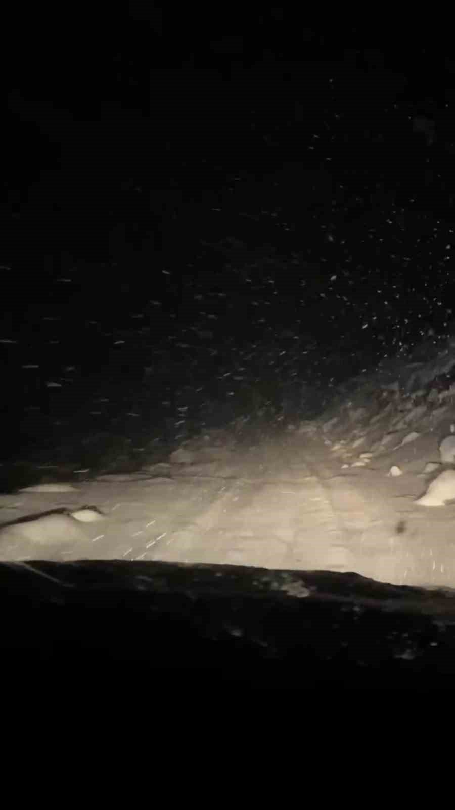 Rize’nin Yüksek Kesimlerinde Geç Gelen Kar Yağışı Etkili Oldu