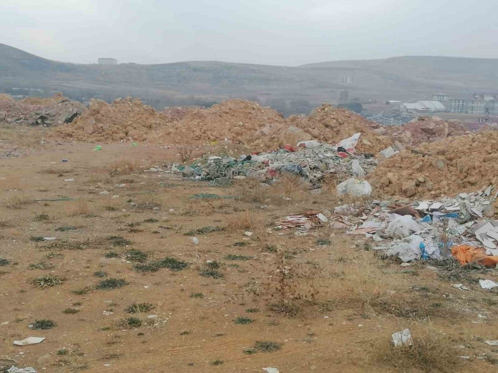 Bayburt Kent Konseyi Şehit Osman Dağı’na Dökülen Hafriyat İçin Girişimde Bulundu