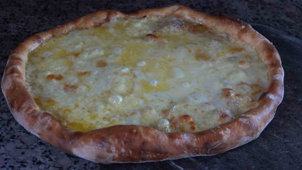 Rize’nin Coğrafi İşaretli Lezzeti Derepazarı Pidesi, Yeni Ustalarla Geleceğe Taşınıyor