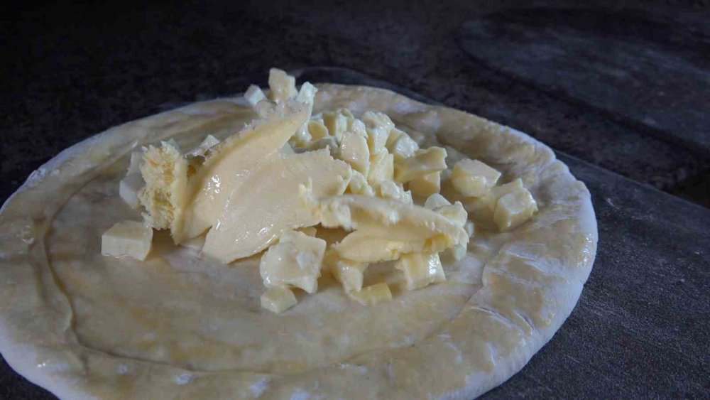 Rize’nin Coğrafi İşaretli Lezzeti Derepazarı Pidesi, Yeni Ustalarla Geleceğe Taşınıyor