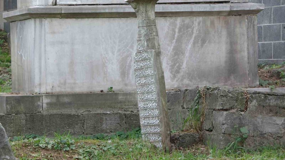 Trabzon’da Tarihî Mezar Taşları Karekodla Dijital Kayıt Altına Alınıyor