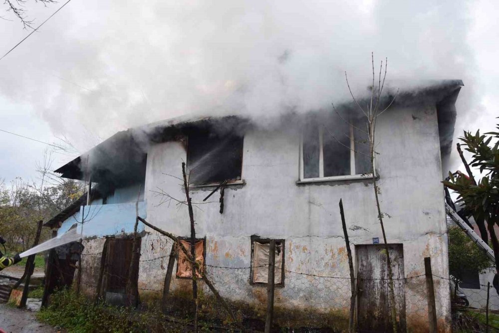 Giresun’da Ev Yangını: 1 Ölü