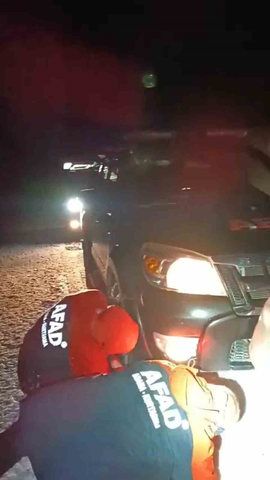 Gümüşhane’de Yaylada Kar Nedeniyle Mahsur Kalan Vatandaşlar Kurtarıldı