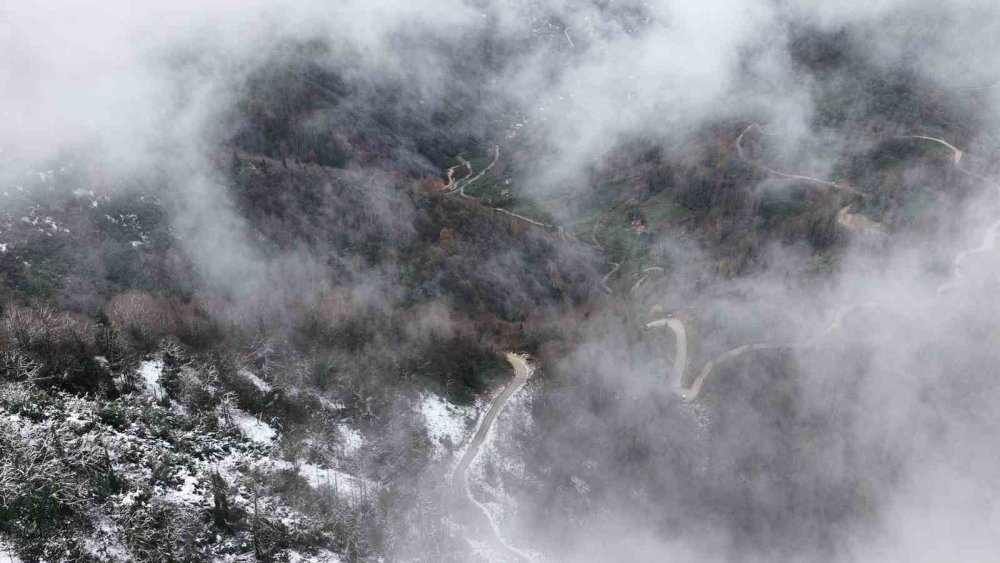 Handüzü Yaylası’nda Kar Manzarası Havadan Görüntülendi