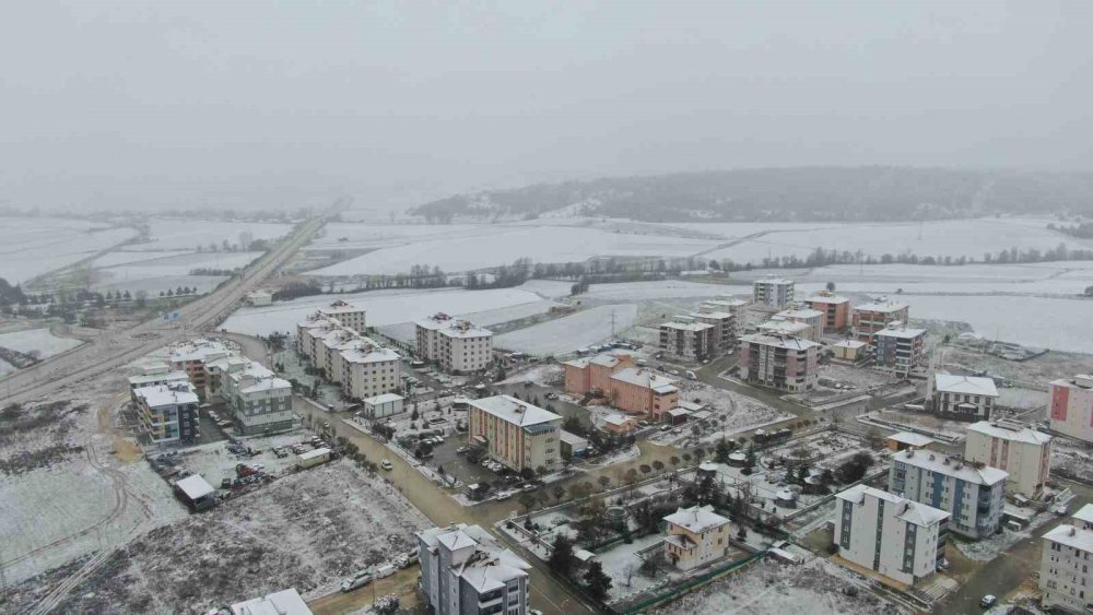 Kastamonu’da Kar Yağışı İlçeleri Beyaza Bürüdü