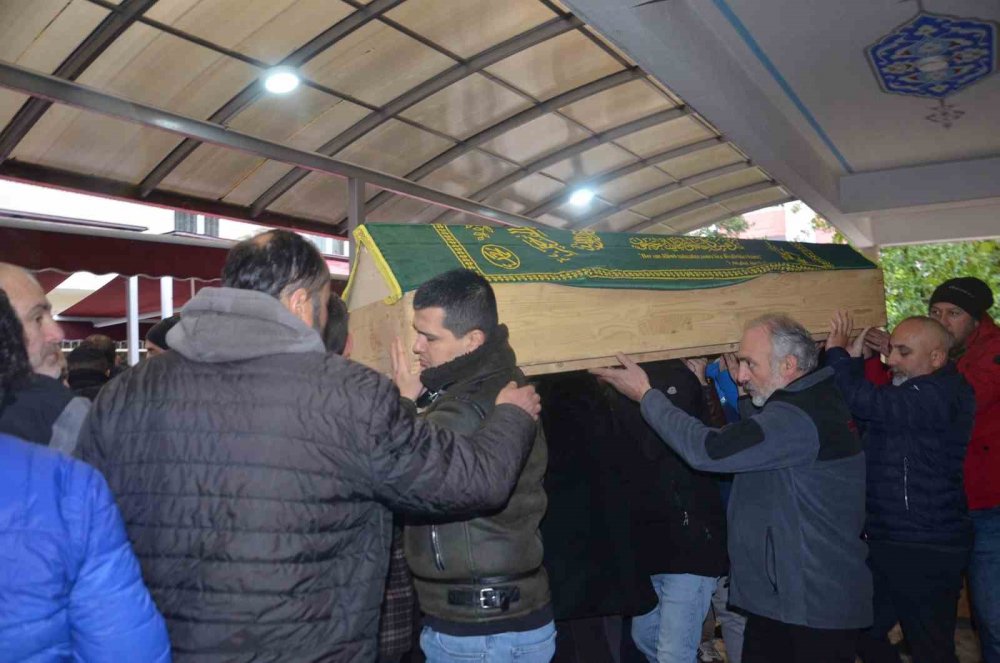 Sivas’ta Göçük Altında Can Veren Şantiye Müdürü, Bafra’da Defnedildi