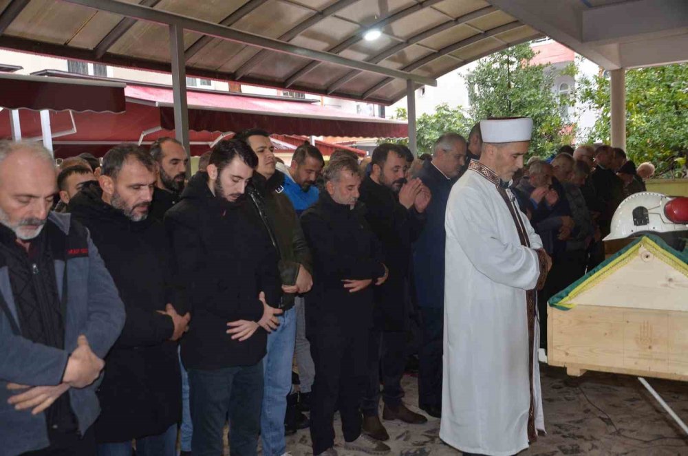 Sivas’ta Göçük Altında Can Veren Şantiye Müdürü, Bafra’da Defnedildi