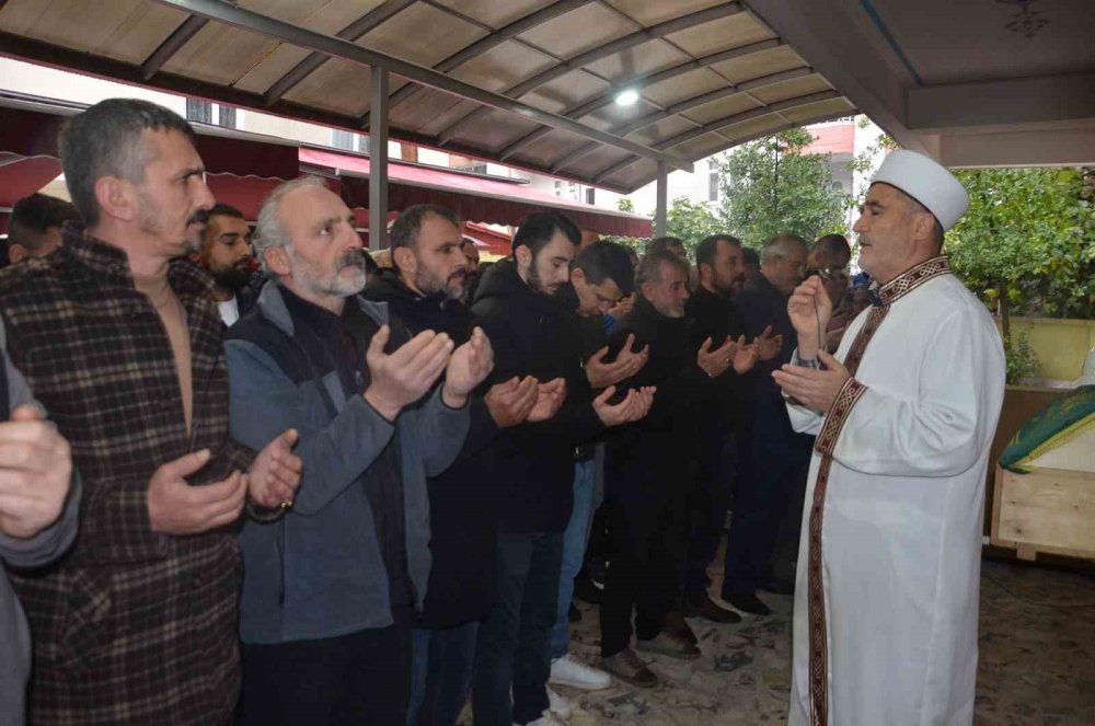 Sivas’ta Göçük Altında Can Veren Şantiye Müdürü, Bafra’da Defnedildi