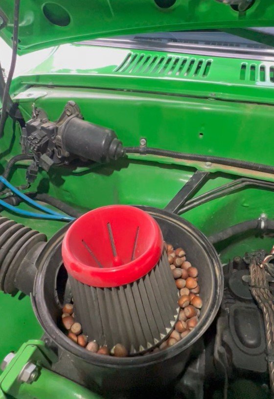 Off-road Aracının Hava Filtresine Giren Sincaptan Fındık Sürprizi