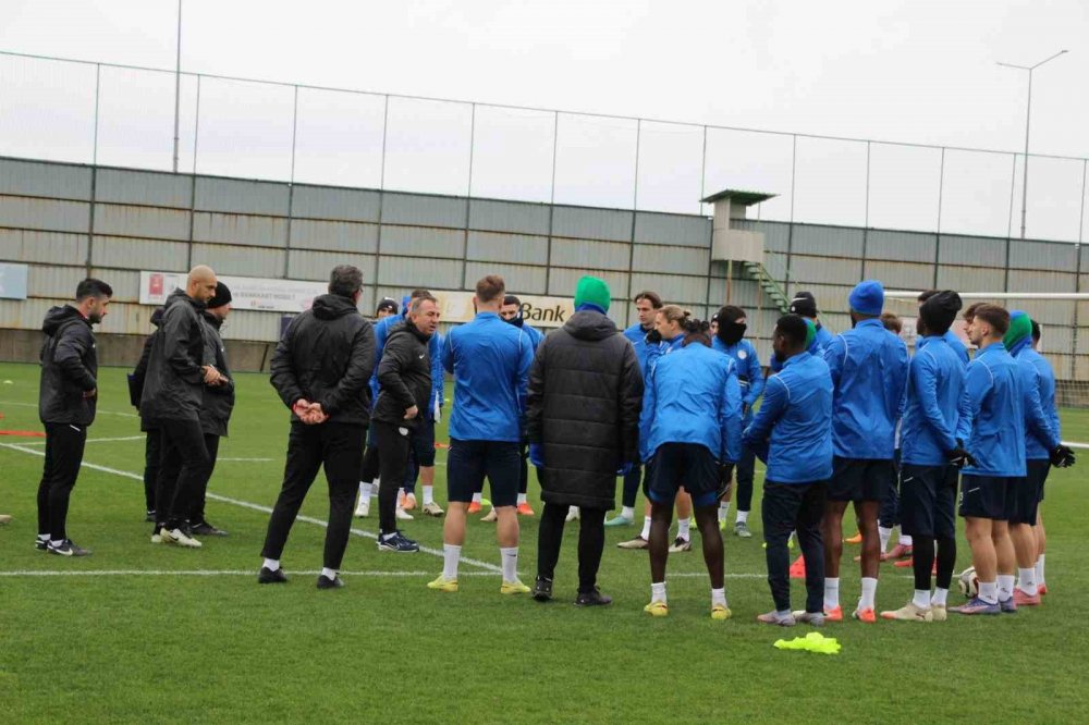 Recep Uçar: “Hücuma Dönük Bir Orta Saha Oyuncusu Arıyoruz”