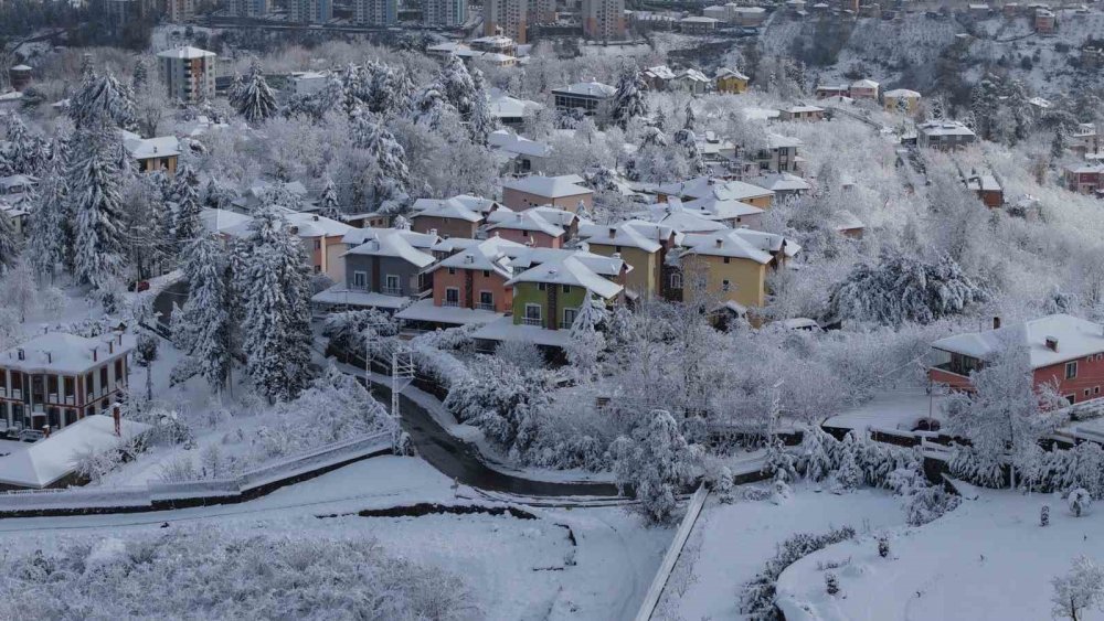 Kar Trabzon’u Beyaza Bürüdü