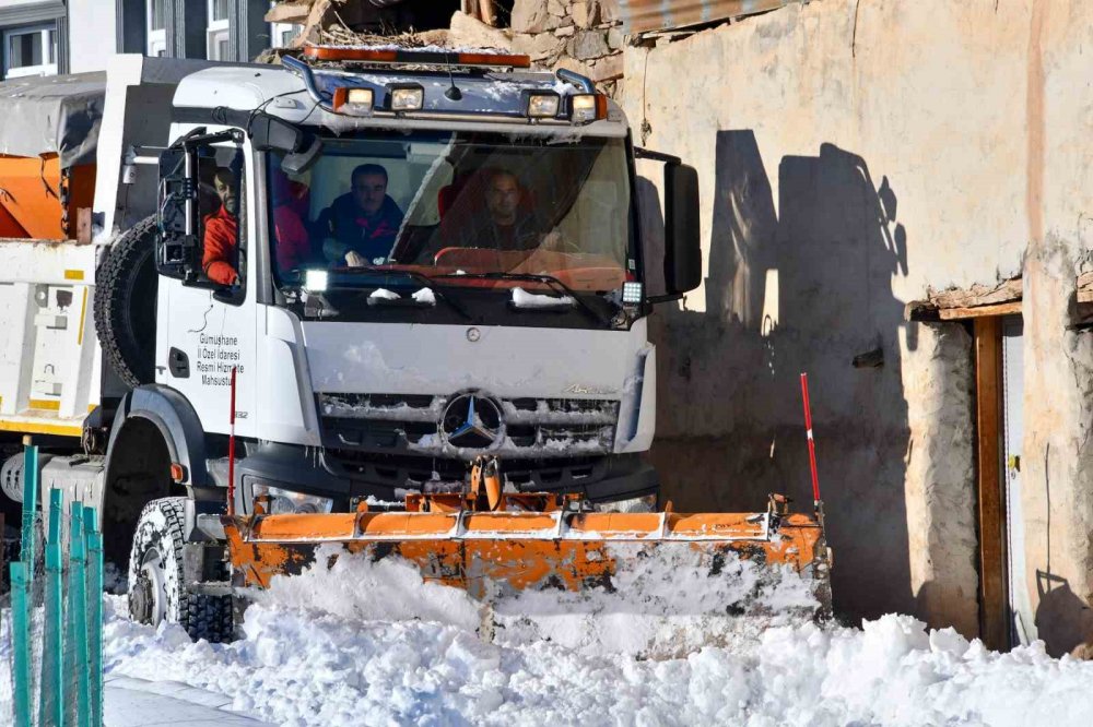 Gümüşhane’de Karla Mücadele