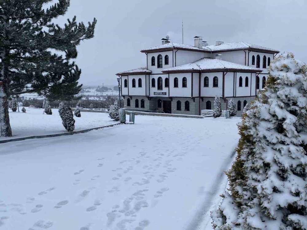Kastamonu’da Yüksek Kesimlerde Kar Yağışı Etkili Oluyor
