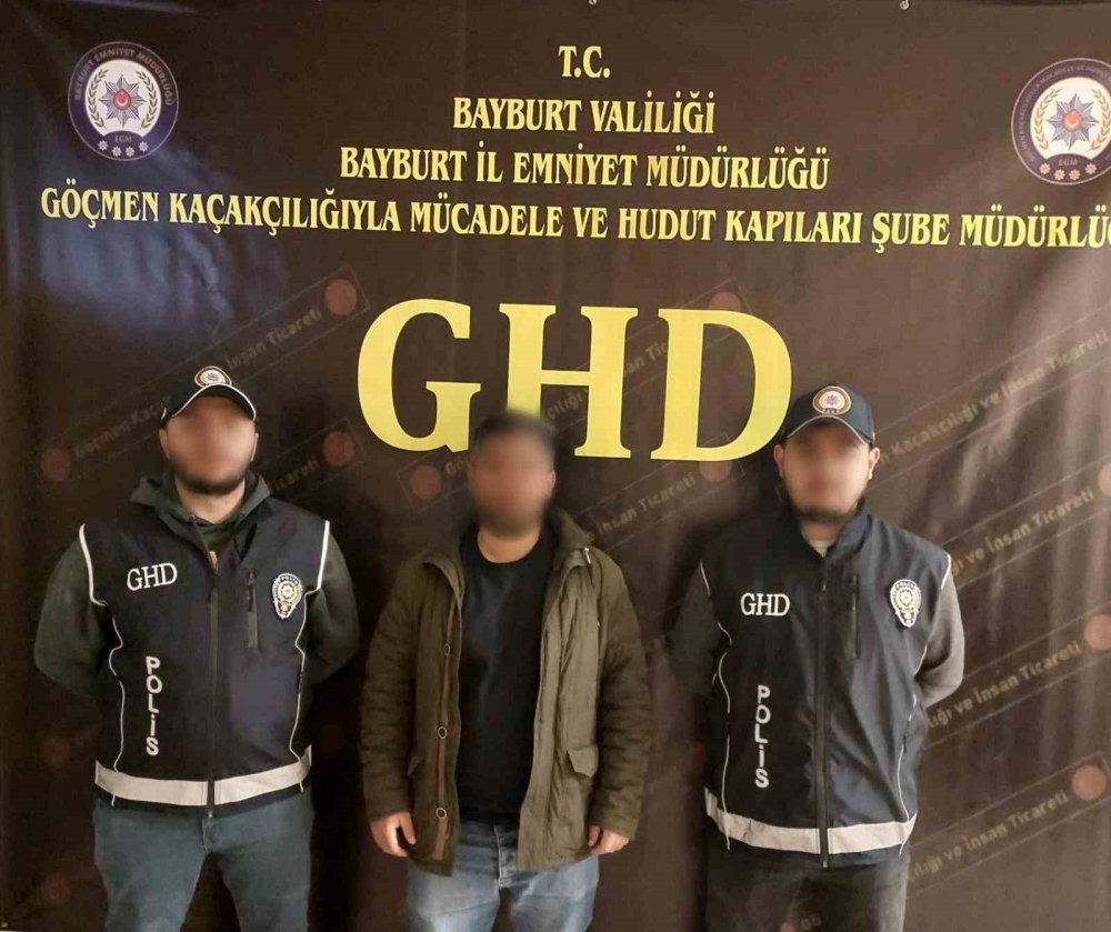 Bayburt’ta 8 Düzensiz Göçmen Yakalandı