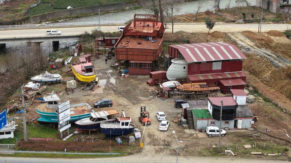 Of’tan Senegal’e Balıkçı Teknesi İhracatı