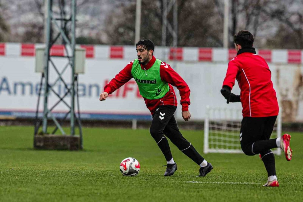 Samsunspor, Galibiyet Özlemine Gençlerbirliği Deplasmanında Son Vermeyi Hedefliyor