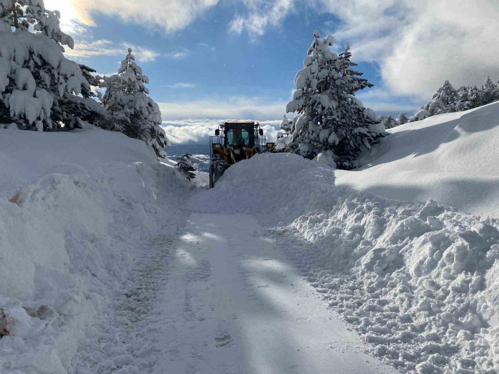 Kastamonu’da Kar Sebebiyle 611 Köye Ulaşım Sağlanamıyor