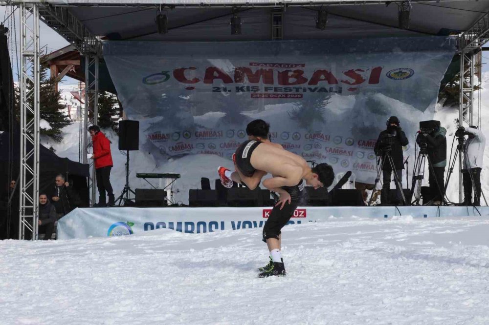 2 Bin Rakımlı Yaylada Renkli Kış Festivali