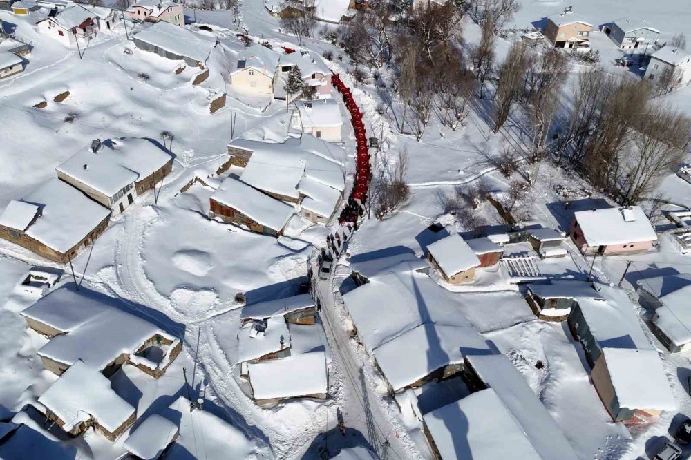Gümüşhane’de 33. Kar Voleybolu Şenliği Ahmet Çalık Anısına Düzenlendi
