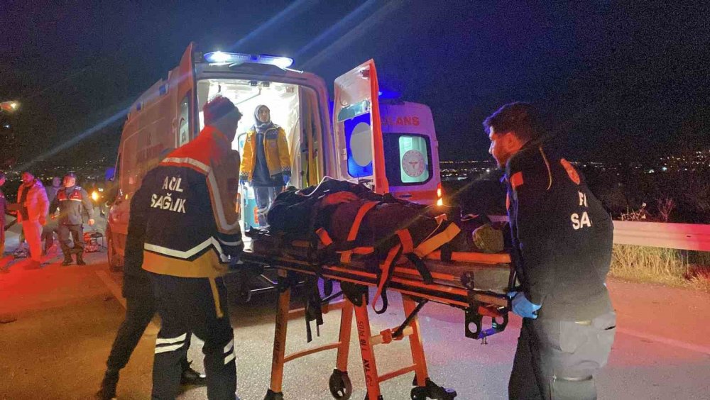 Çorum’da İki Otomobil Çarpıştı: 8 Yaralı