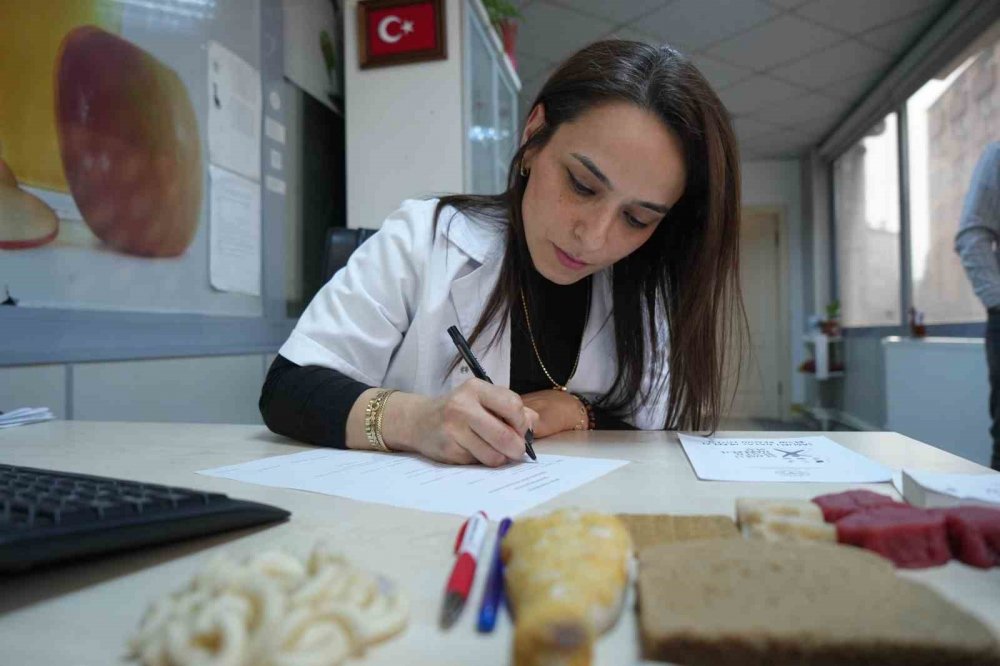 Ramazan’da En Sık Yapılan 3 Beslenme Hatası: "yetersiz Su, Sahur Yapmama Ve Hızlı İftar"