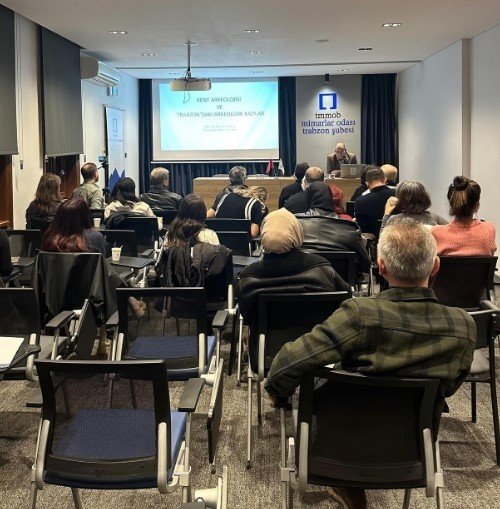 Prof. Dr. Mehmet Yavuz: "kadınlar Hali Binası Bir An Önce Bulunduğu Yerden Taşınmalı"