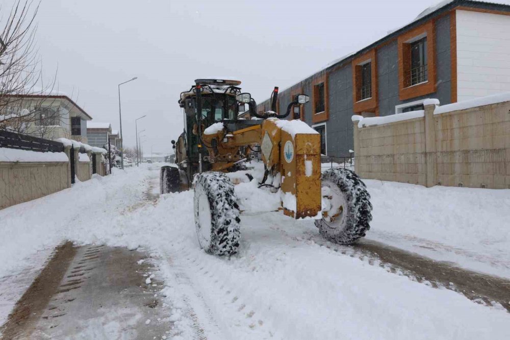 Aziziye’de Karla Mücadele Seferberliği