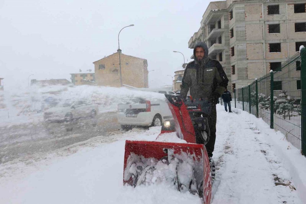 Aziziye’de Karla Mücadele Seferberliği