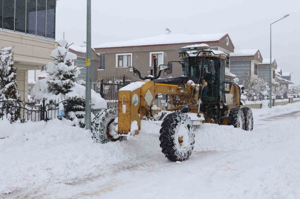 Aziziye’de Karla Mücadele Seferberliği