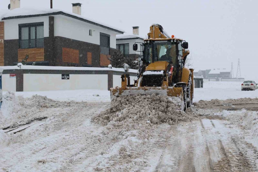 Aziziye’de Karla Mücadele Seferberliği