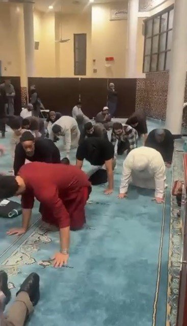Teravih Sonrası “61 Şınav” Geleneği: Trabzonlu İmam ABD’de Gündem Oldu