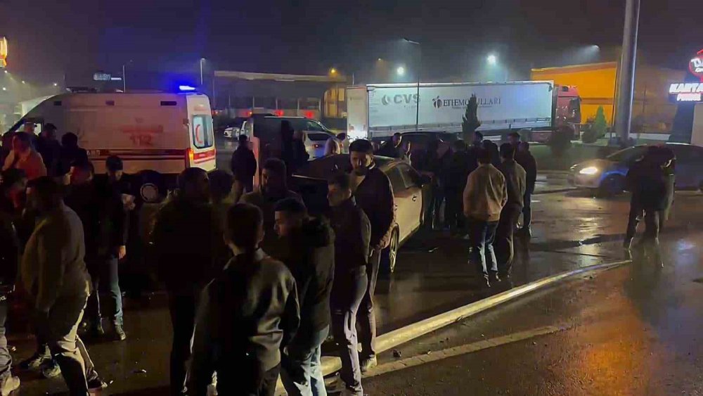 Bartın’da 4 Araçlı Zincirleme Kaza: 2 Yaralı